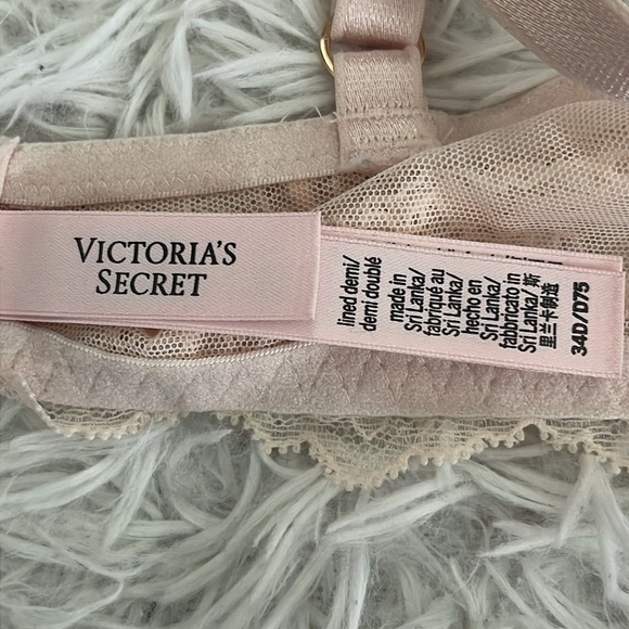 NWOT Victoria’s Secret Light Pink Rose Petal Strap Dream Angels Demi Bra - Picture 4 of 4